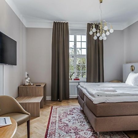 Livgrenadjaermaessen Hotell-Fest-Konferens Линчёпинг Экстерьер фото