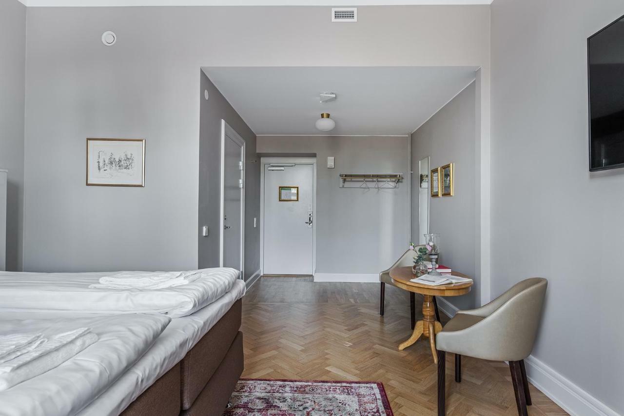 Livgrenadjaermaessen Hotell-Fest-Konferens Линчёпинг Экстерьер фото