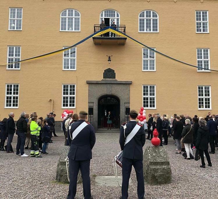 Livgrenadjaermaessen Hotell-Fest-Konferens Линчёпинг Экстерьер фото